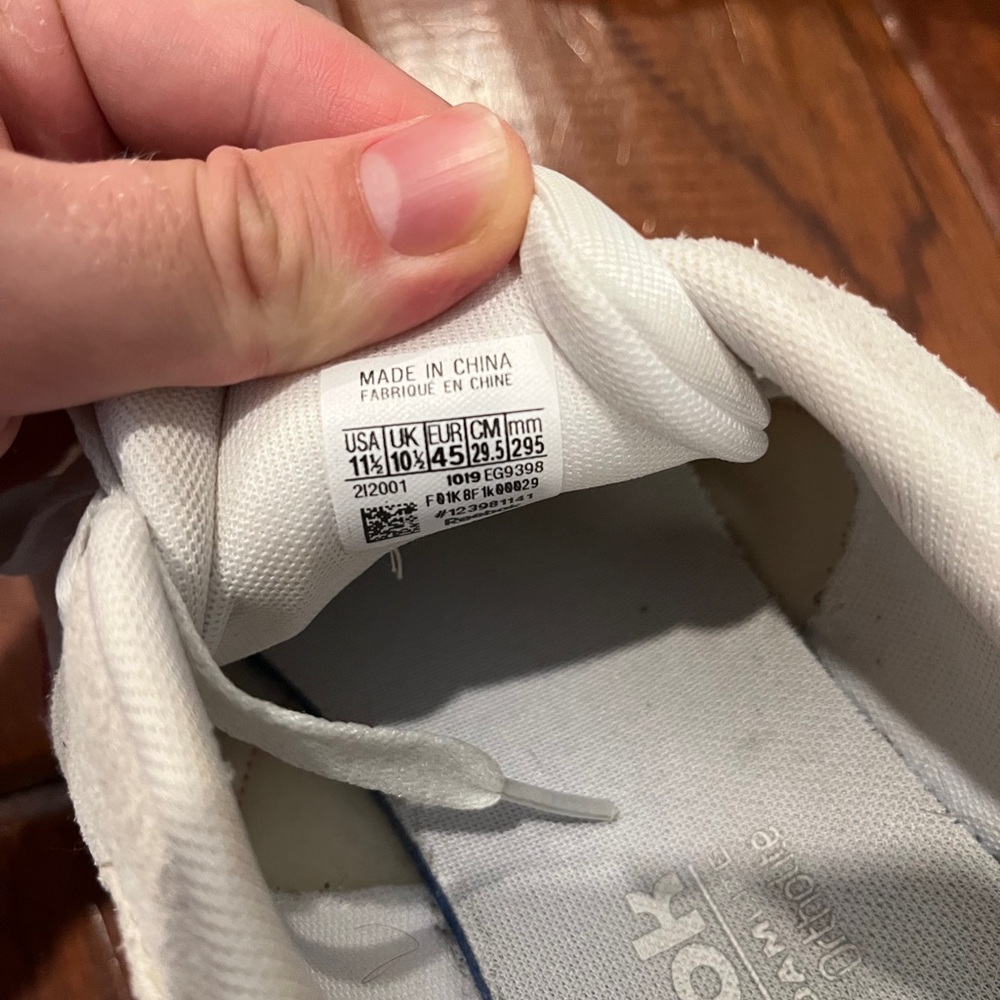 Men’s Reebok Sneakers - Picture 6 of 6